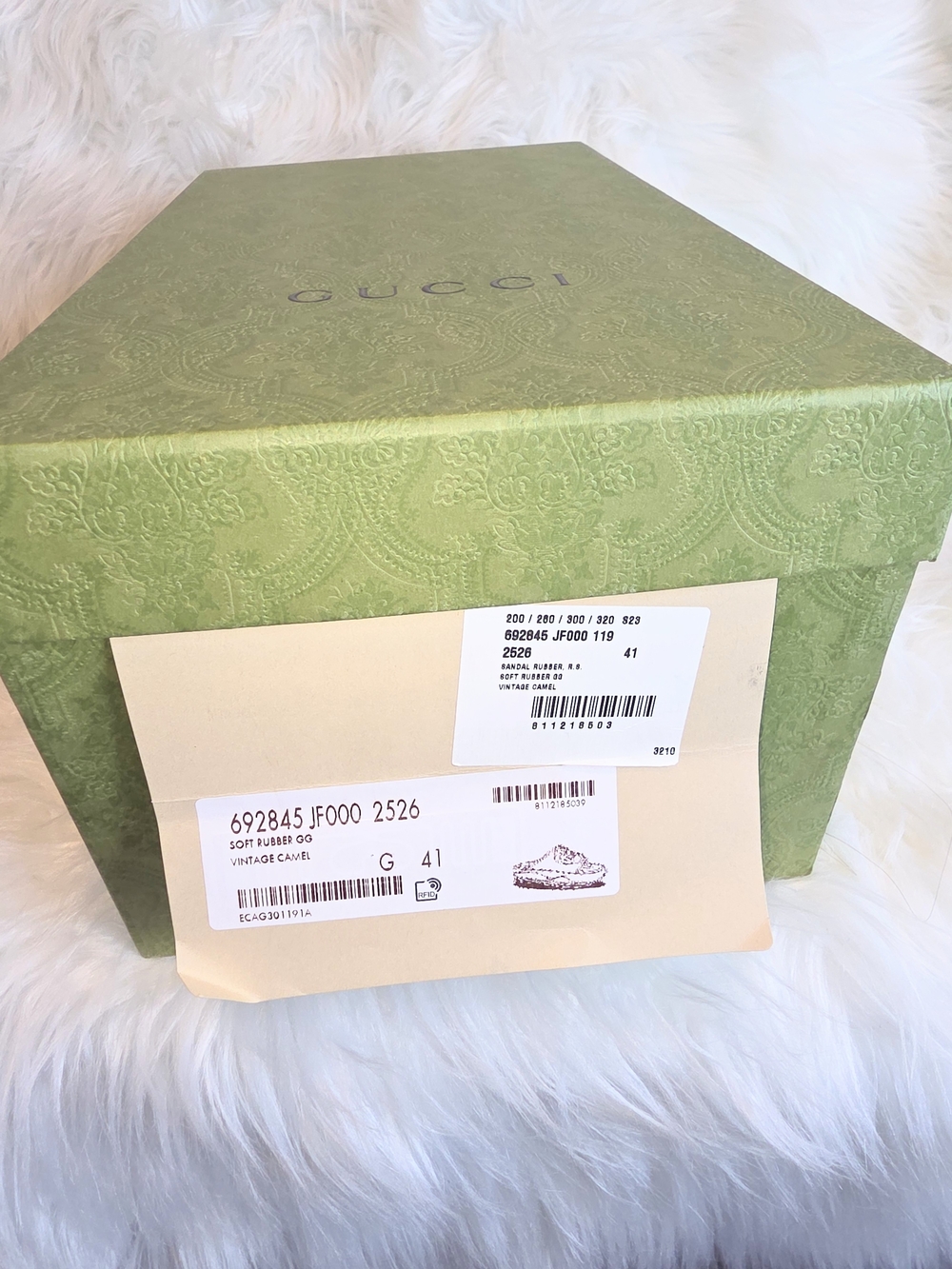 Gucci GG Tan Soft Rubber Logo Slide Sandals NWT Full Inclusion Size 41  $790 - Picture 8 of 11